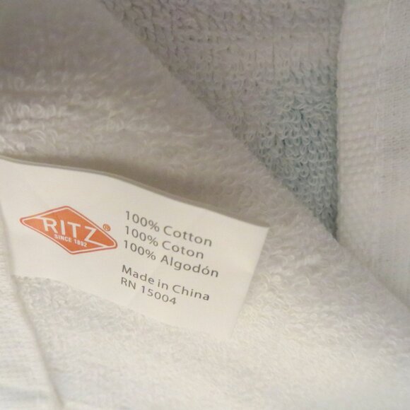 Strawberries Kitchen Hand Towels Set Of 2 New - Picture 4 of 4